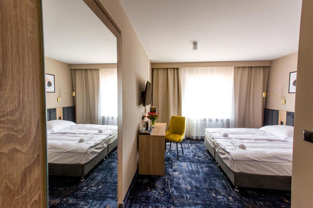 Hotel Zodiak Sucha  Ngoại thất bức ảnh