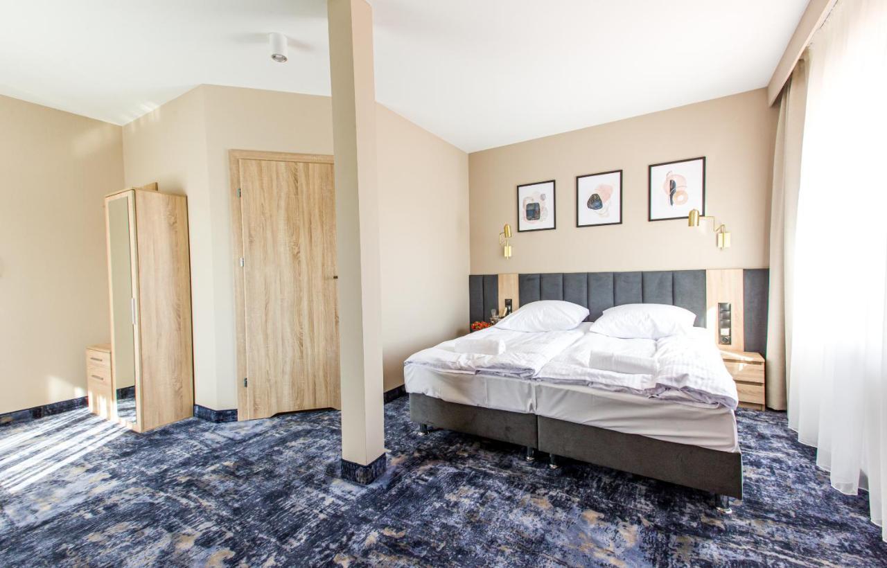Hotel Zodiak Sucha  Ngoại thất bức ảnh