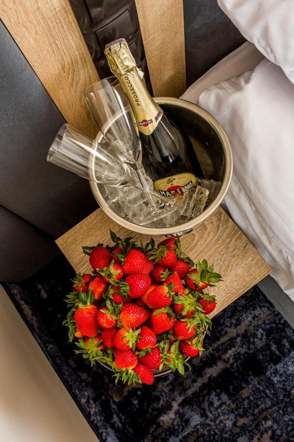Hotel Zodiak Sucha  Ngoại thất bức ảnh