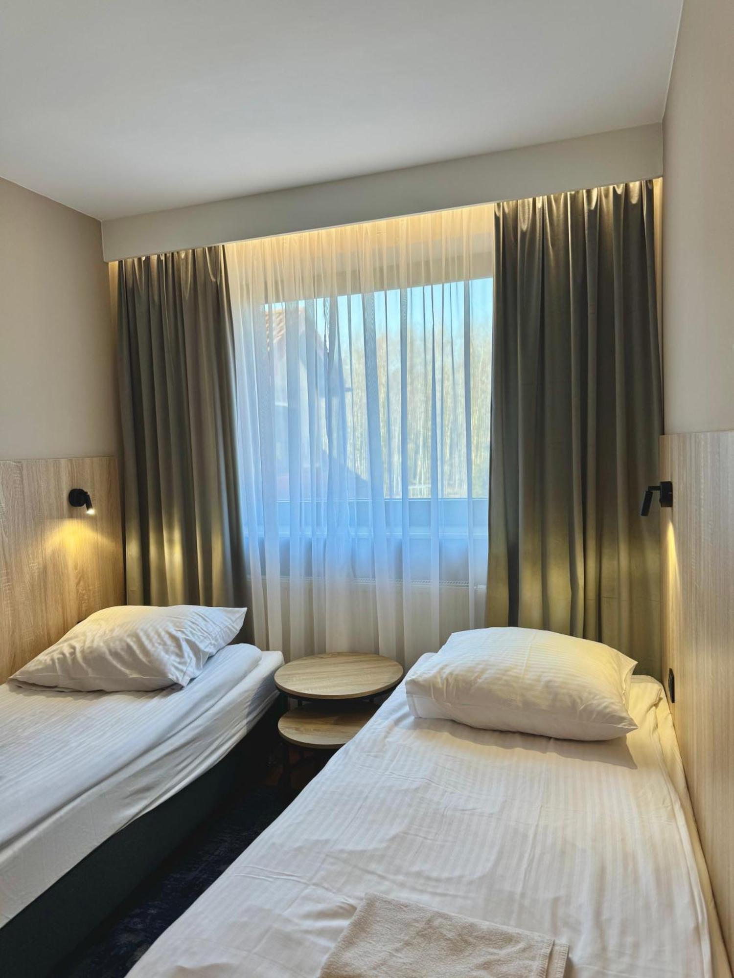 Hotel Zodiak Sucha  Ngoại thất bức ảnh