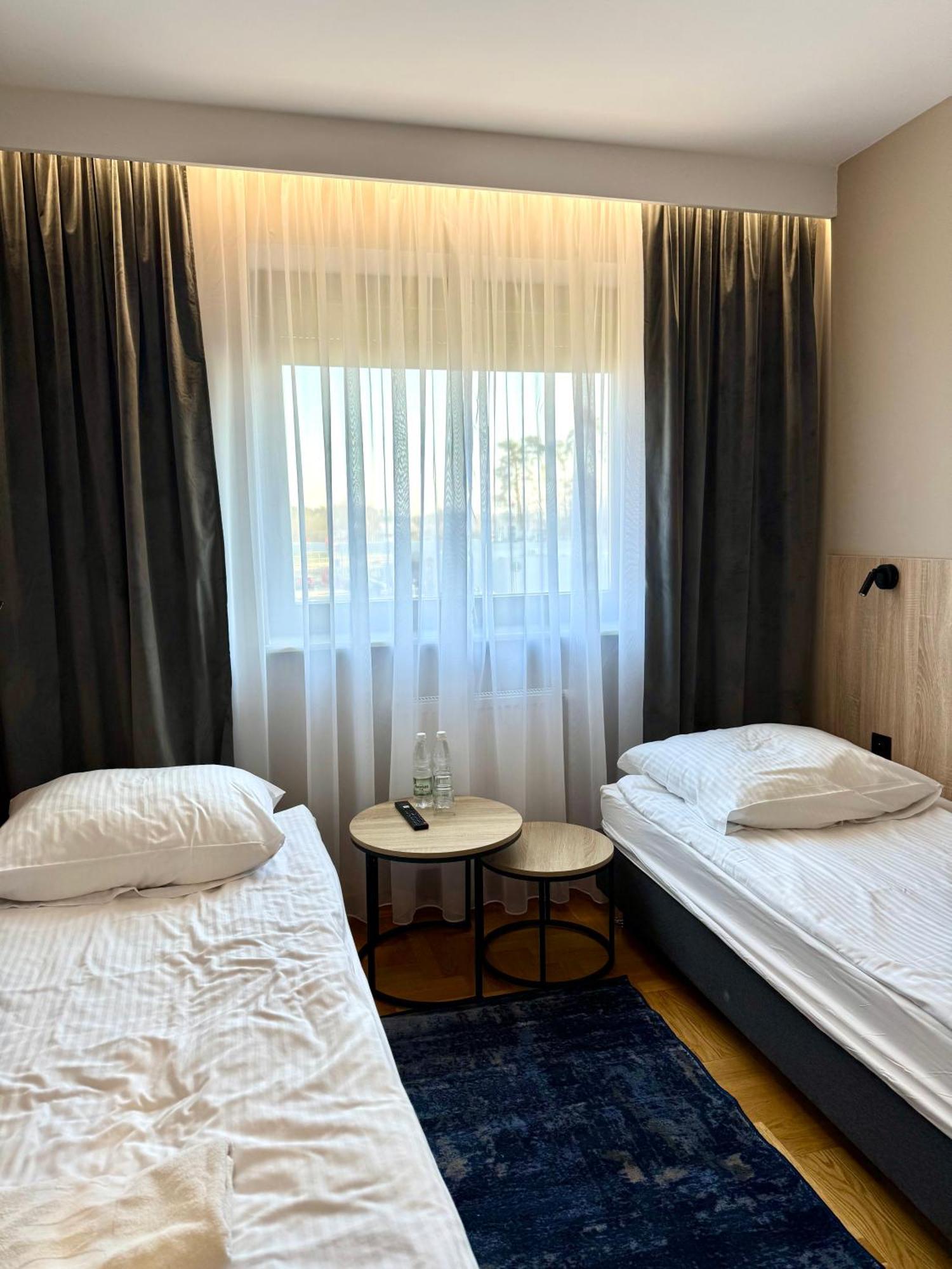 Hotel Zodiak Sucha  Ngoại thất bức ảnh
