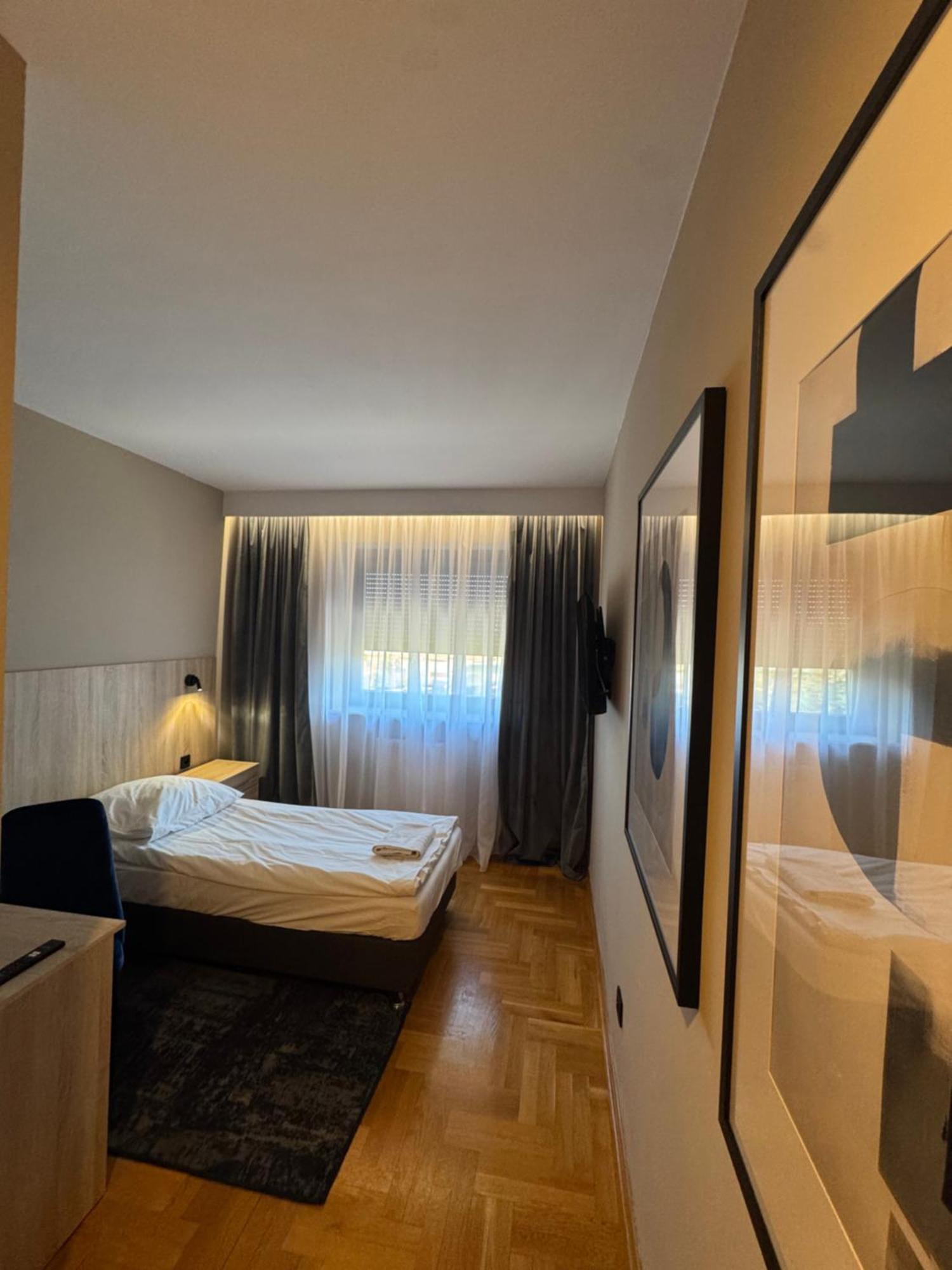 Hotel Zodiak Sucha  Ngoại thất bức ảnh
