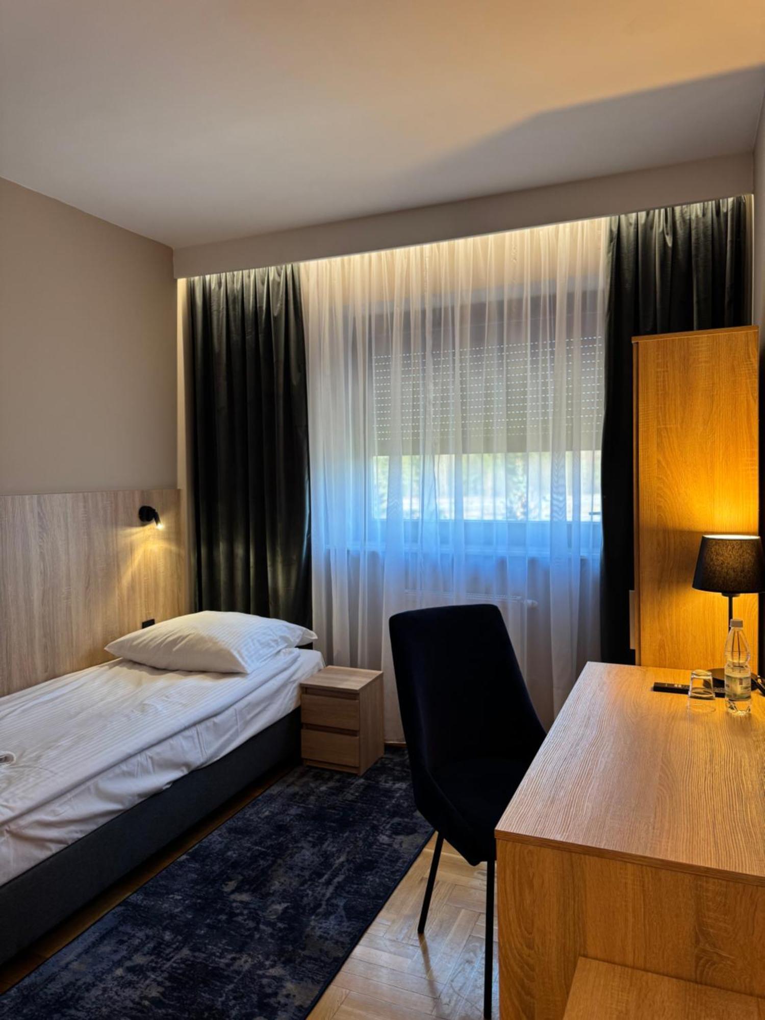 Hotel Zodiak Sucha  Ngoại thất bức ảnh